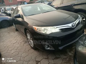 Toyota Camry XLE 4dr Sedan (2.5L 4cyl 6A) 2012 Black