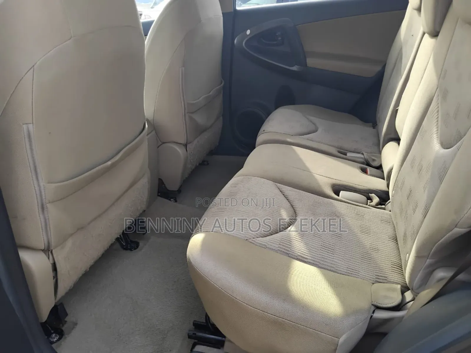 Toyota RAV4 2010 Gray