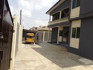 3bdrm Block of Flats in Ikotun/Igando for sale