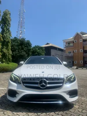 Mercedes-Benz E300 4Matic AWD Sedan (2.0L 4cyl 9A) 2017 White