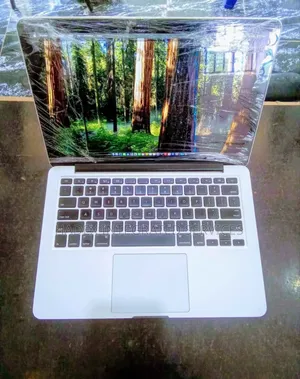 Laptop Apple MacBook Pro 2015 8GB Intel Core i5 SSD 256GB