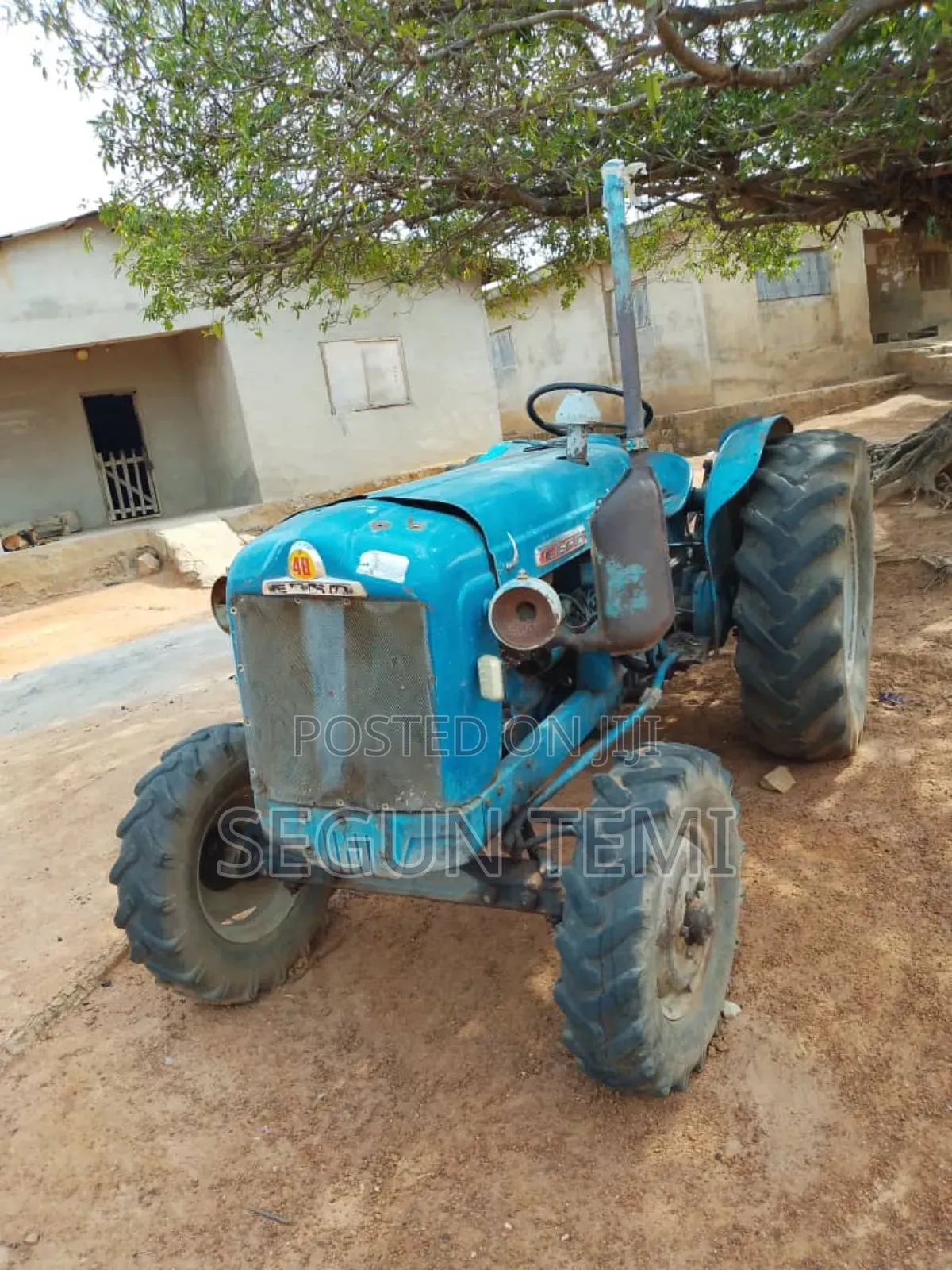 Tractor Embro