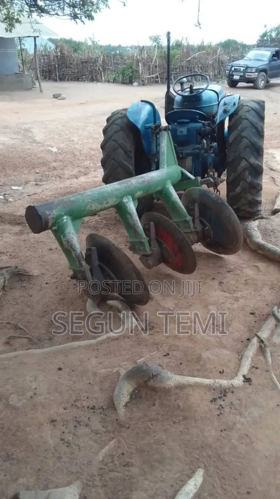 Tractor Embro