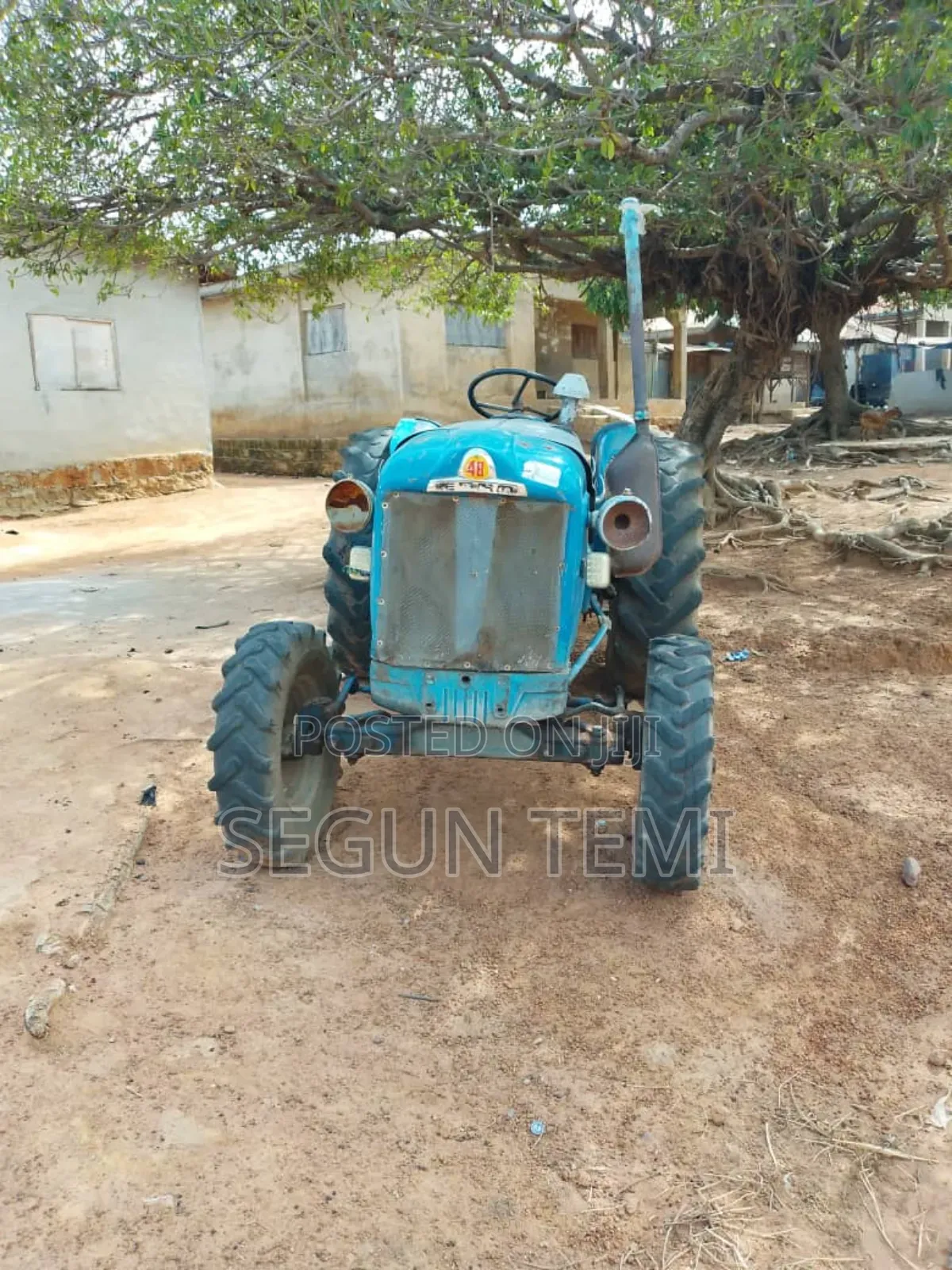 Tractor Embro