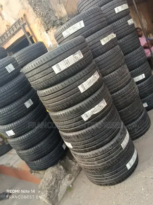 285/40r22 Michelin Tire