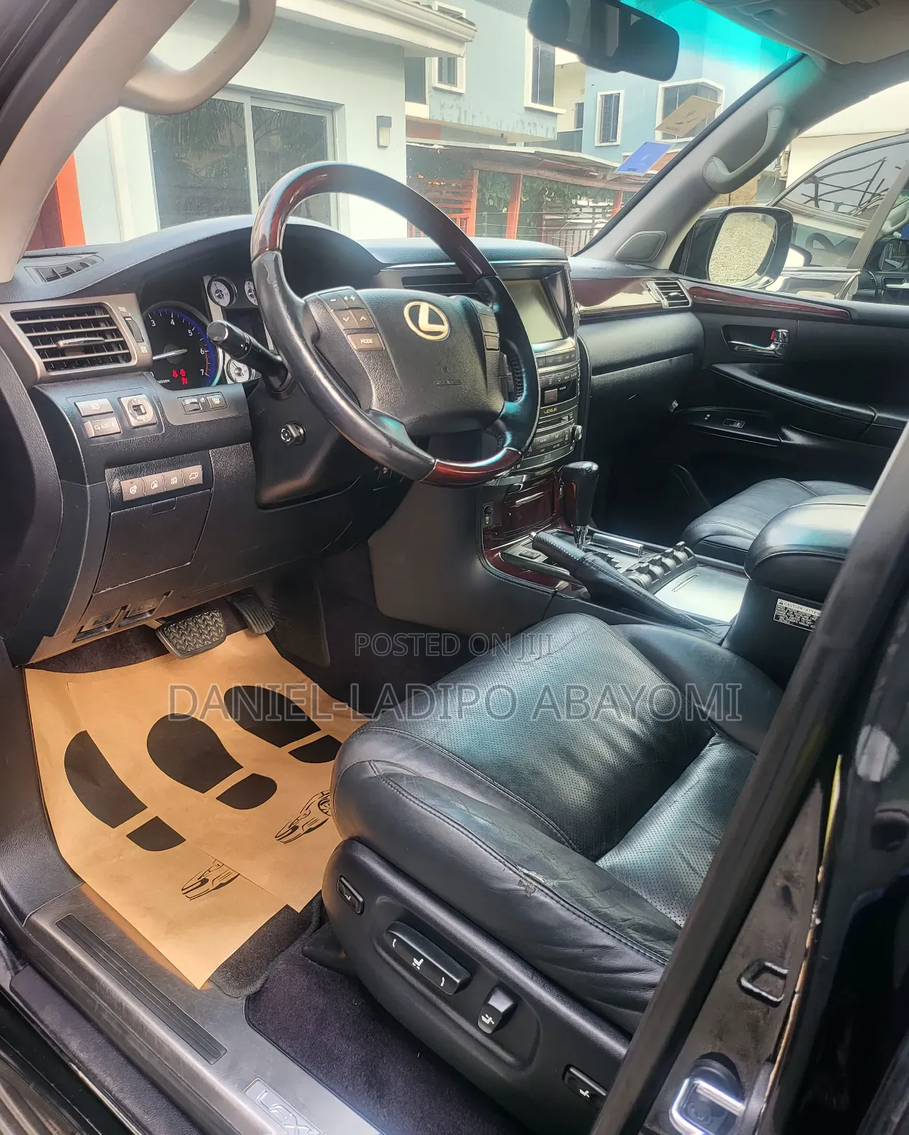Lexus LX 570 2011 Black