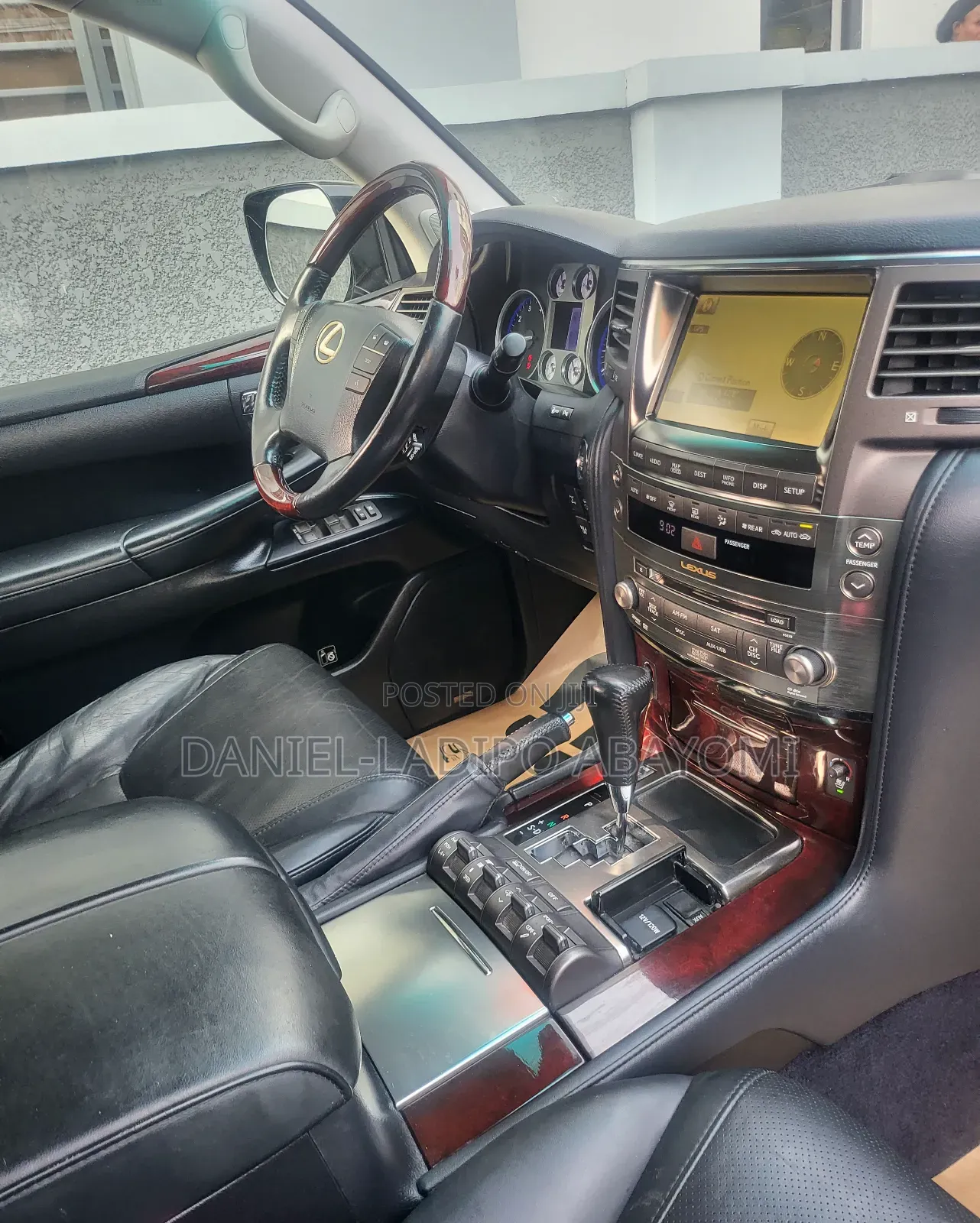 Lexus LX 570 2011 Black