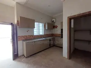 4bdrm Townhouse / Terrace in Guzape District for rent