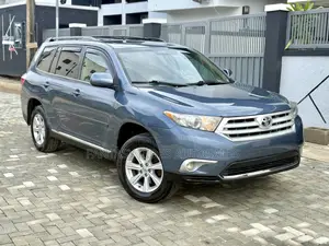 Toyota Highlander SE 3.5L 4WD 2013 Blue