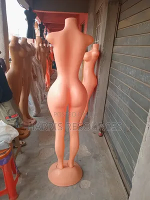 Bbl Female Armless Mannequin With Hips