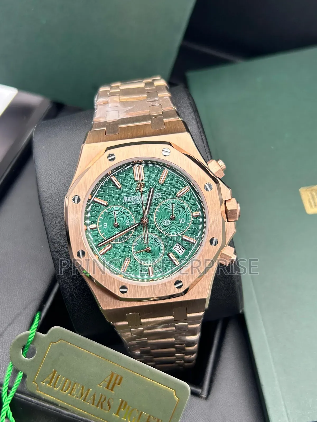 Patek Philippe Semi Chronograph 
P