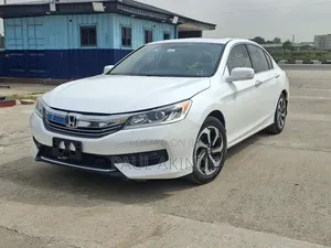 Honda Accord EX-L V-6 4dr Sedan FWD (3.5L 6cyl 6A) 2016 White