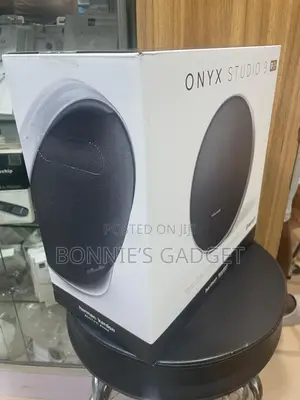 Harman Kardon Onyx Studio 9