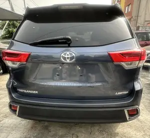 Toyota Highlander Limited 4x2 V6 (3.5L 6cyl 8A) 2017 Blue