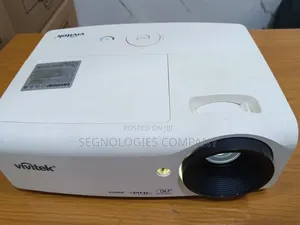 Vivitek D554 3000 Lumens Svga Multimedia Projector