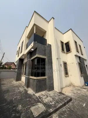 4bdrm Duplex in Carlton Gate Estate, Akobo for sale