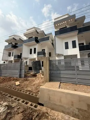 4bdrm Duplex in Carlton Gate Estate, Akobo for sale