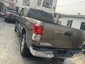 Toyota Tundra 2012 Gray