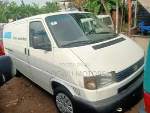 Volkswagen Transporter 2000 White
