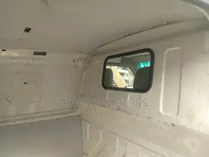Volkswagen Transporter 2000 White
