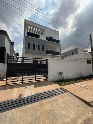 5bdrm Duplex in Akobo for sale