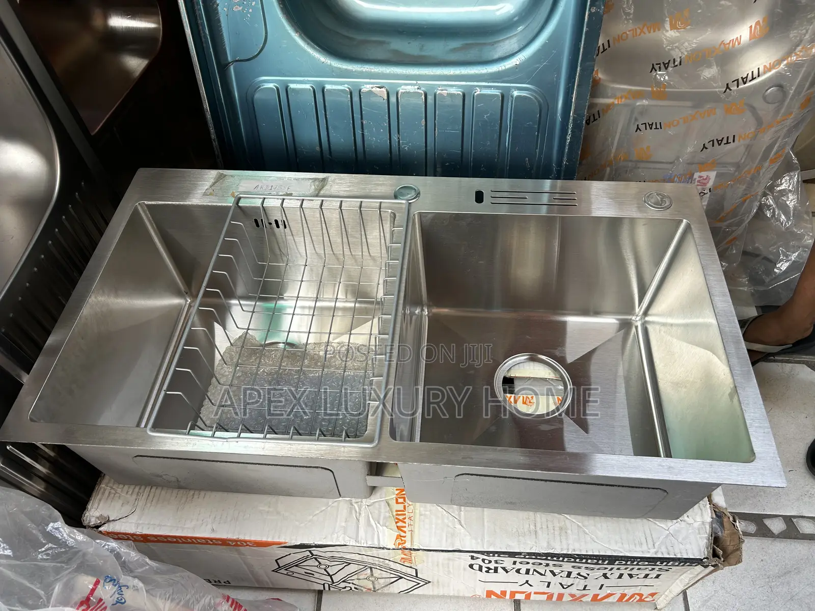 Kitchen Sink With Full Accessories