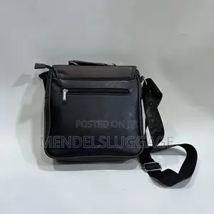 Aolebao Two-Tone Shoulder Bag With Flap Closure
