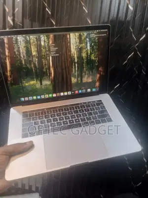 Laptop Apple MacBook Pro 2018 32GB Intel Core i9 SSD 1T