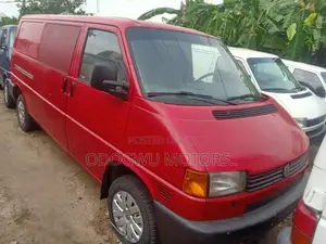 Volkswagen Transporter 2000 Red