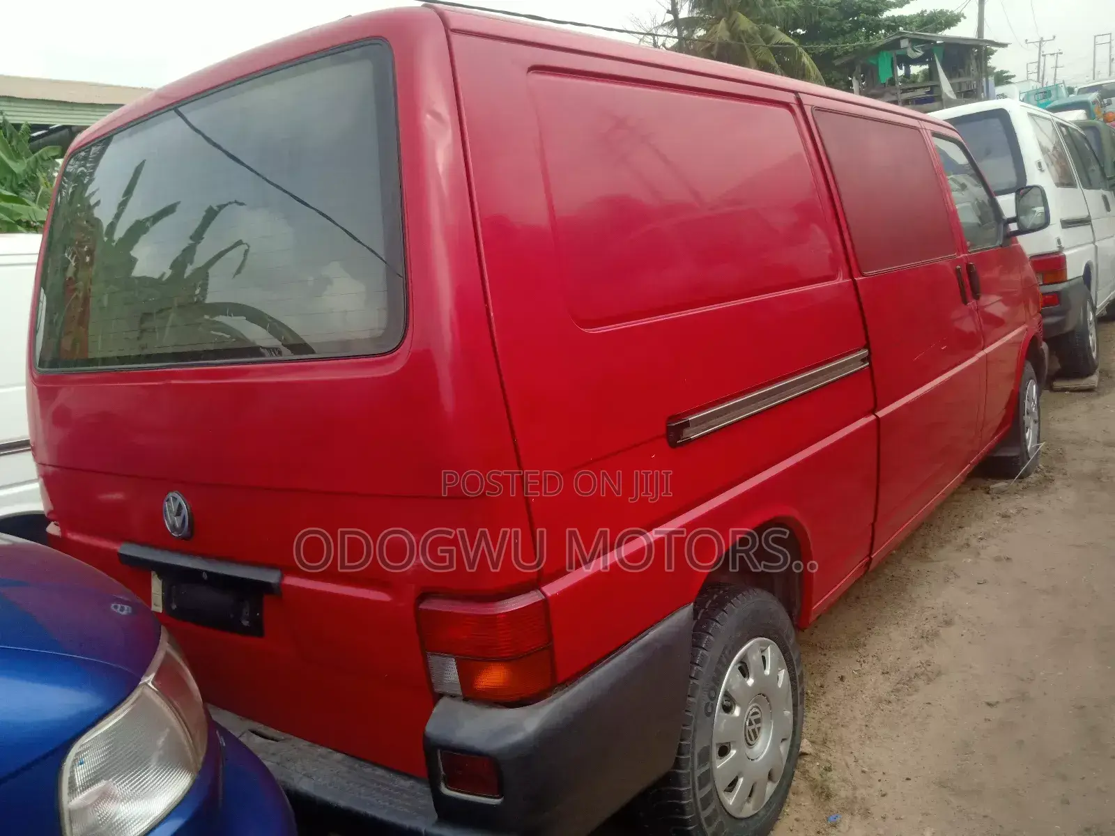 Volkswagen Transporter 2000 Red