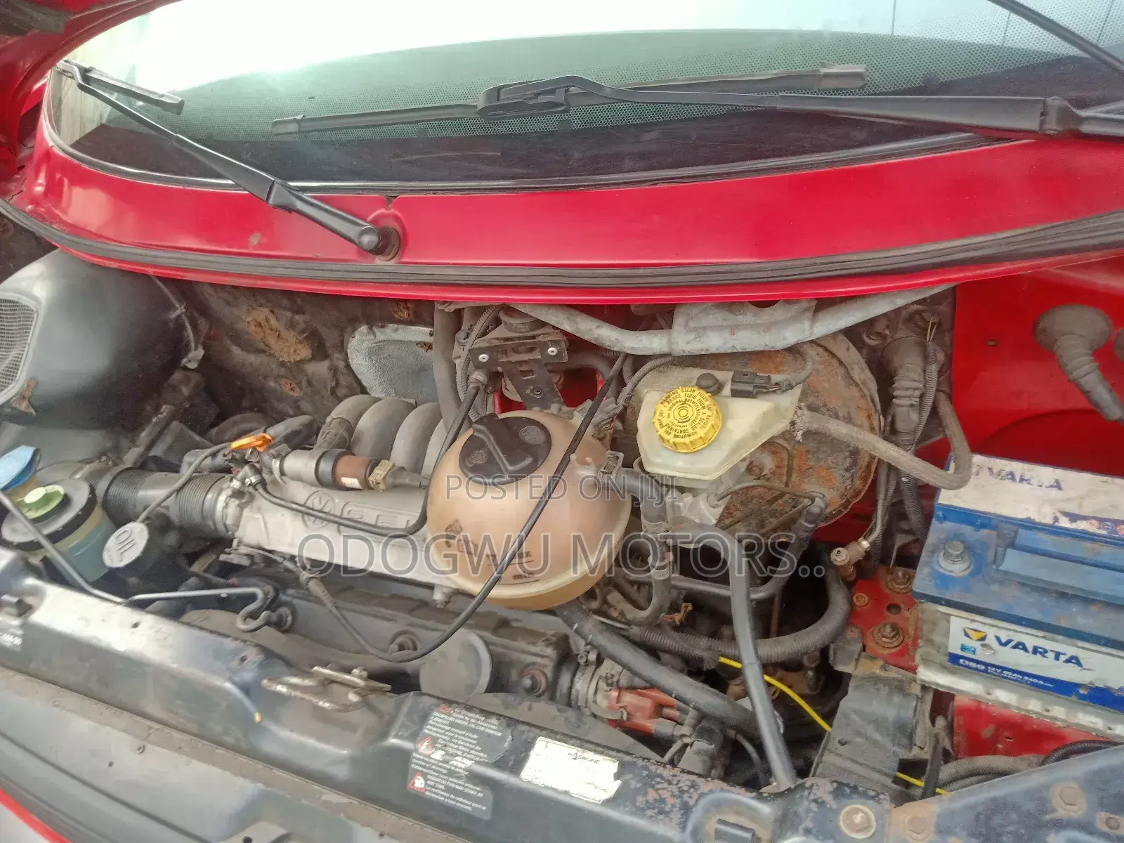 Volkswagen Transporter 2000 Red