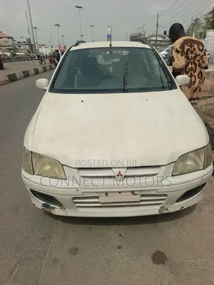 Mitsubishi Spacestar 2004 White