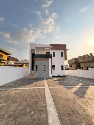 4bdrm Duplex in Palm Garden Estate, Oluyole for sale