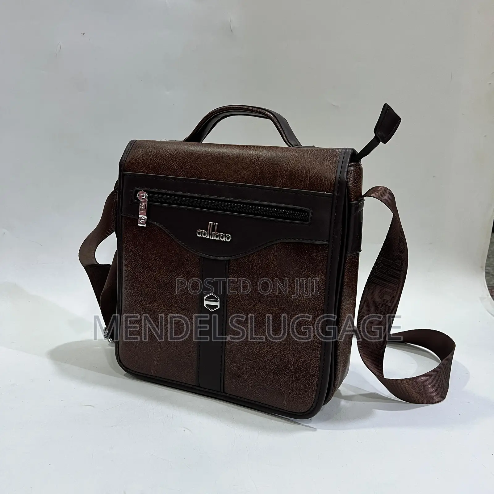 Brown Leather Shoulder Bag With Adjustable Strap