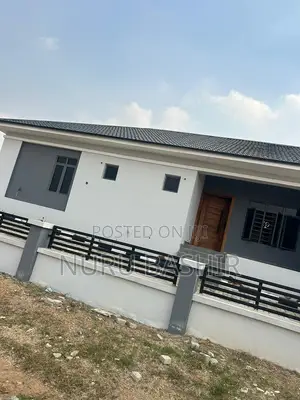 3bdrm Bungalow in Fort Court  Estate, Akala Express for sale