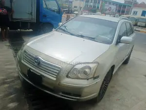 Toyota Avensis 2004 Silver