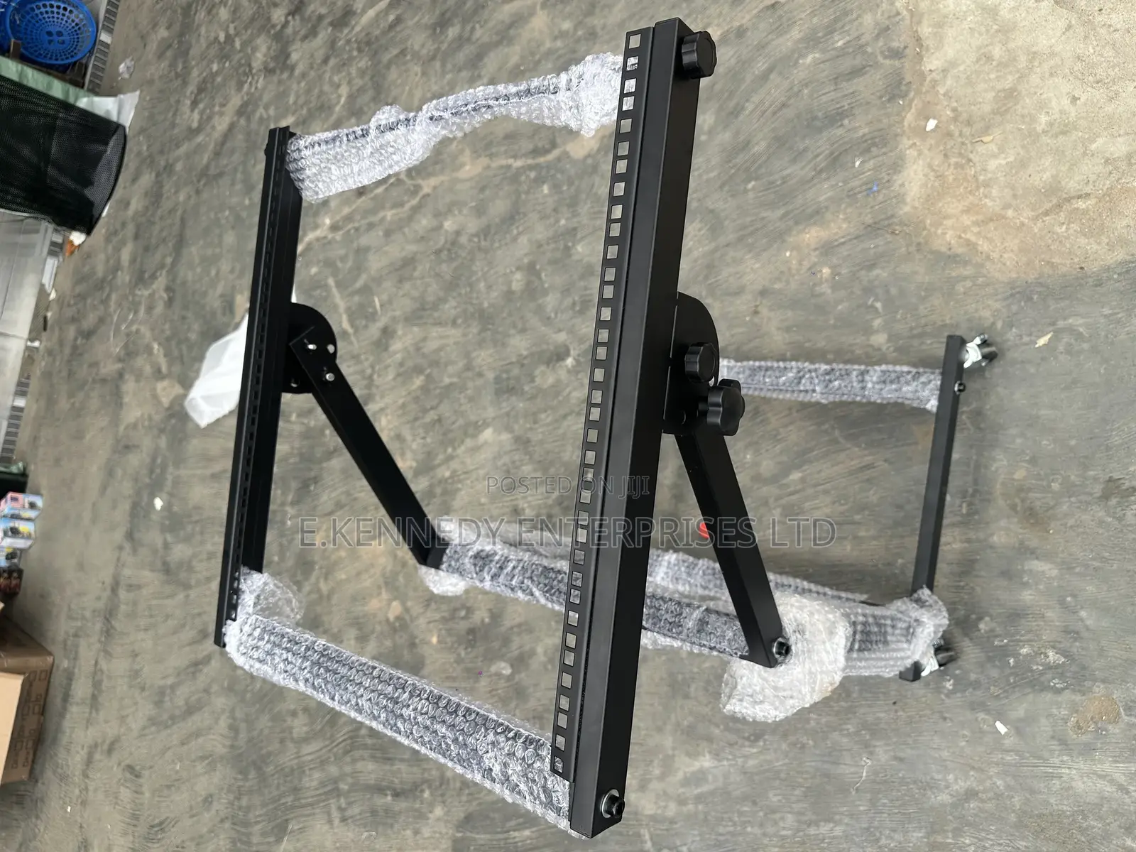 Professional Adjustable Black Iron Mixer/Amplifier Rack