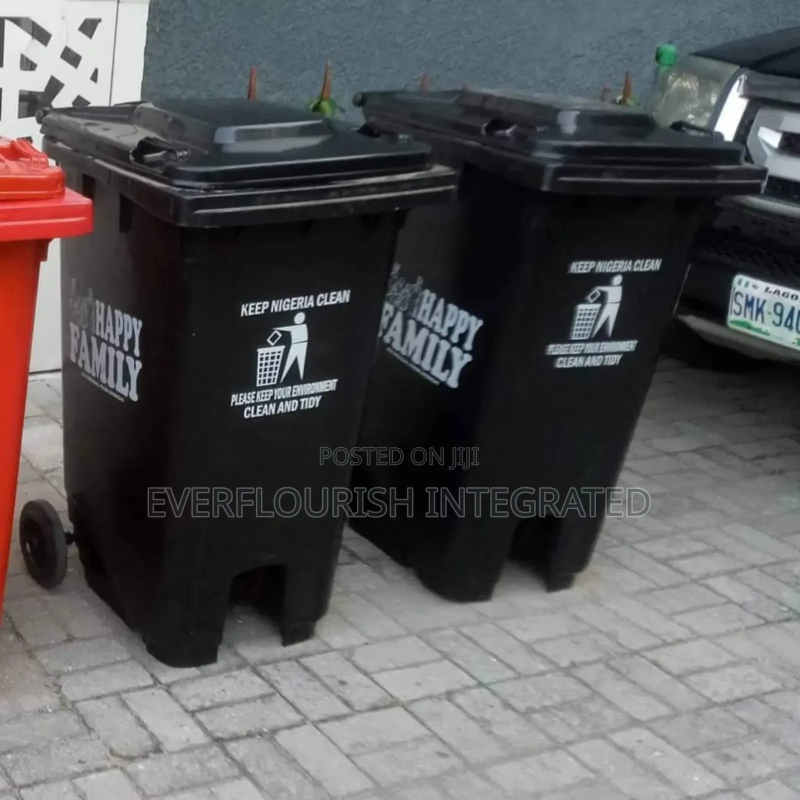Beautiful Black Wastebin/Dustbin/ Disposal Can
