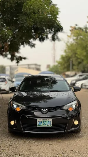 Toyota Corolla S 4dr Sedan (1.8L 4cyl CVT) 2016 Black