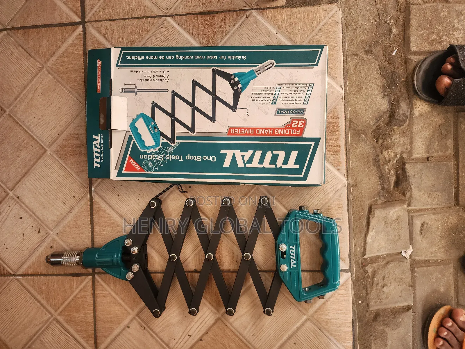 Total Pumping Riveter