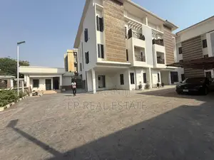 5bdrm Duplex in Asokoro for sale