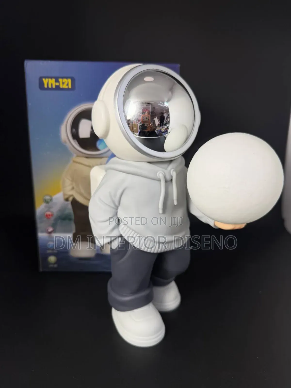 Astronaut Projector With Bluetooth Speaker