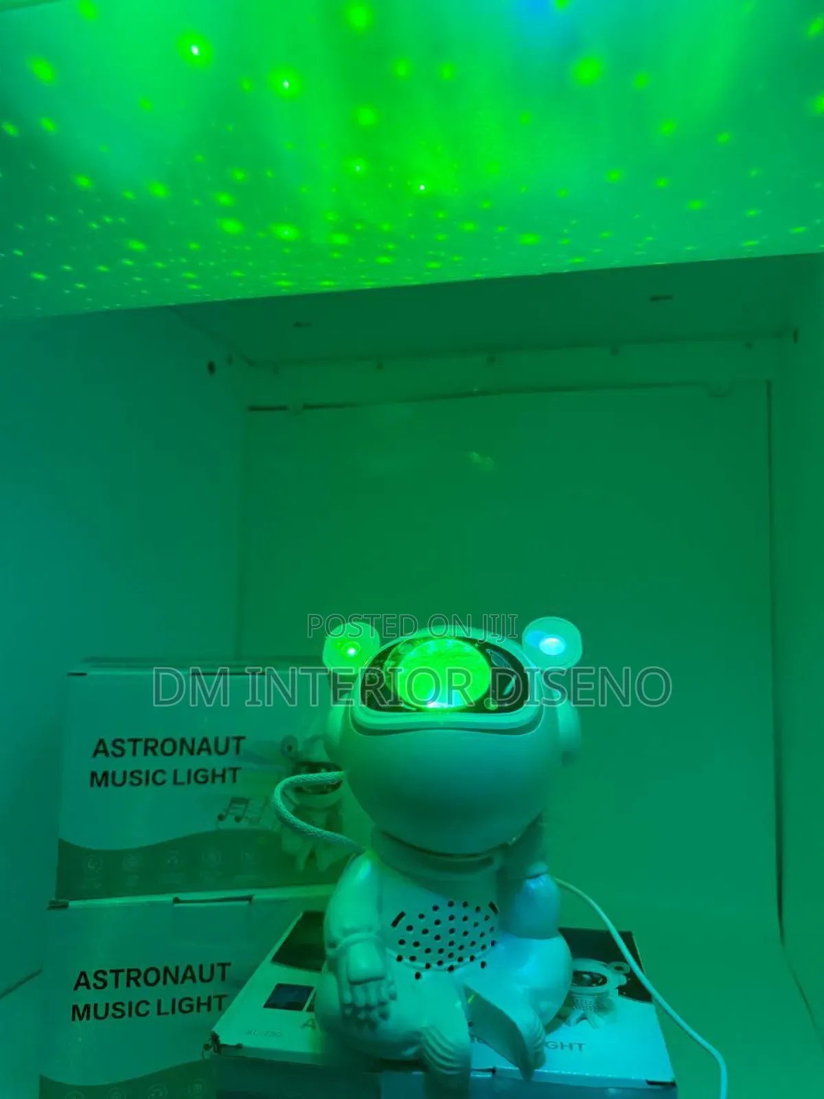 Astronaut Projector With Bluetooth Speaker