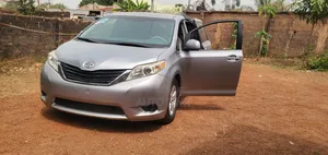 Toyota Sienna LE 7 Passenger 2011 Gray
