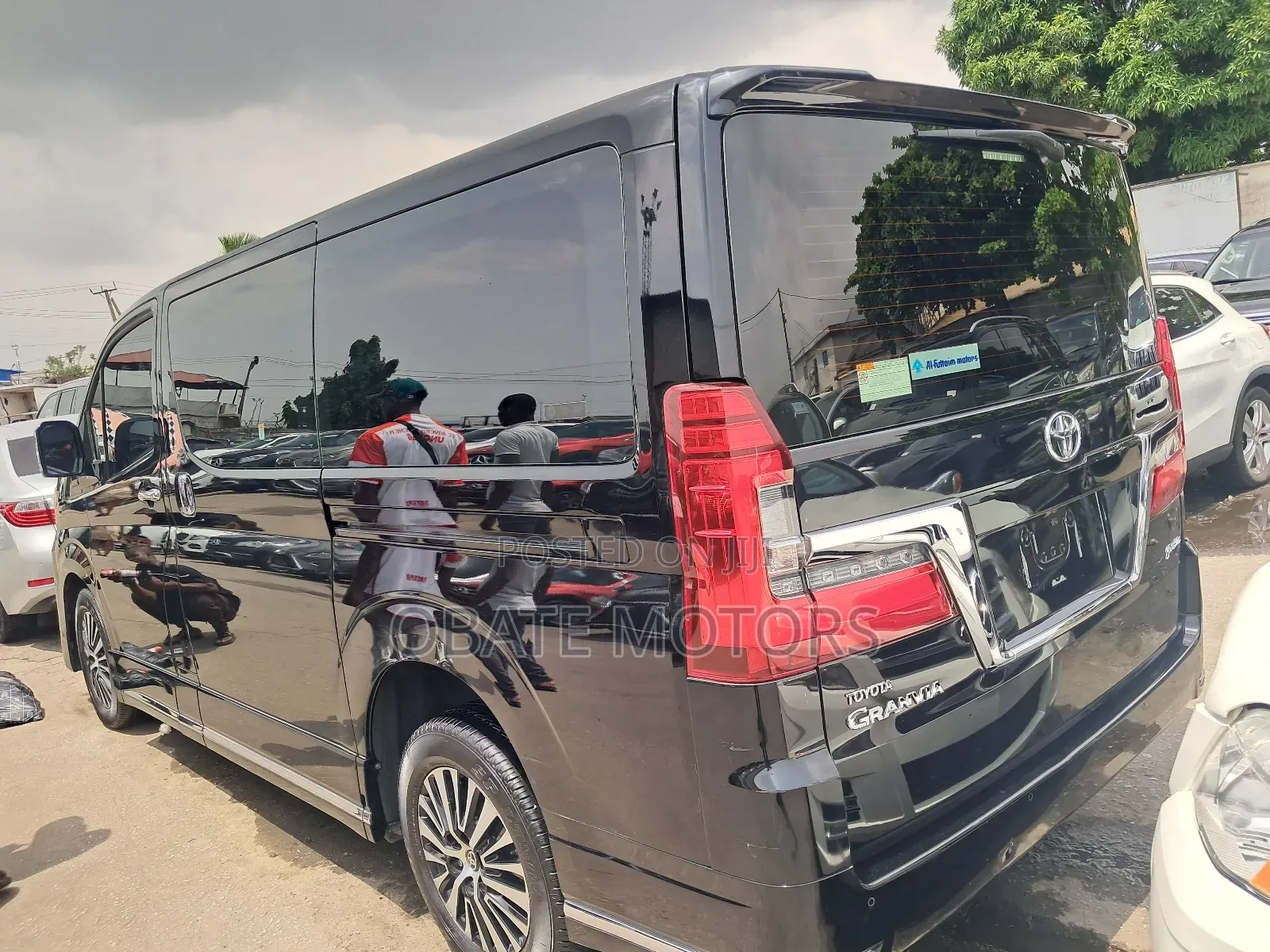 Toyota Granvia 2022 Black