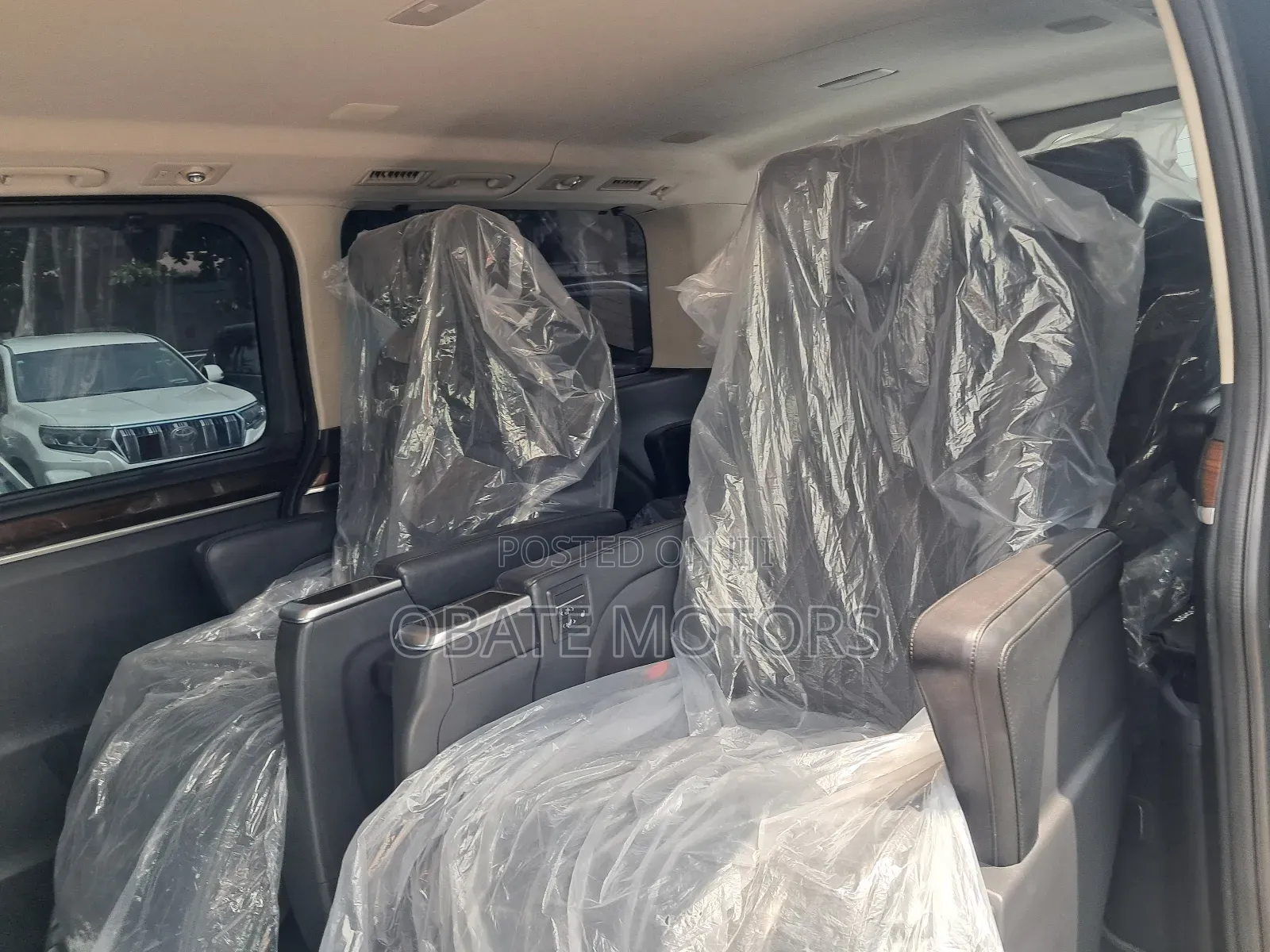 Toyota Granvia 2022 Black