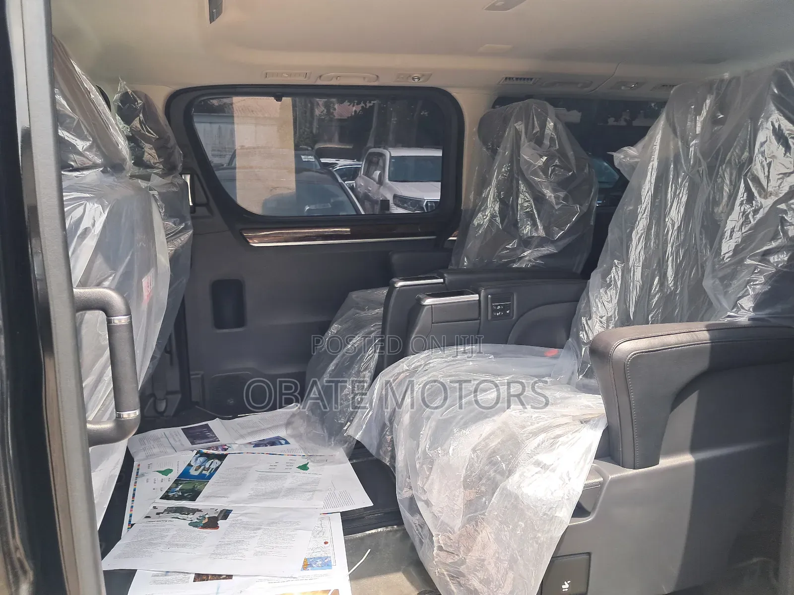 Toyota Granvia 2022 Black