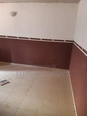 1bdrm Room & Parlour in Agbor Road, Benin City for rent