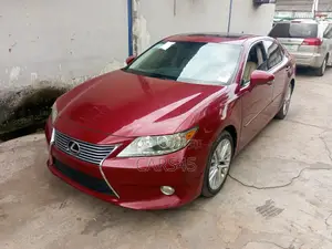 Lexus ES 2013 Red