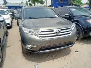 Toyota Highlander 2013 Green